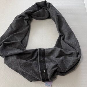Ivivva by Lululemon vinyasa infinity scarf. Herringbone pattern grey and  black